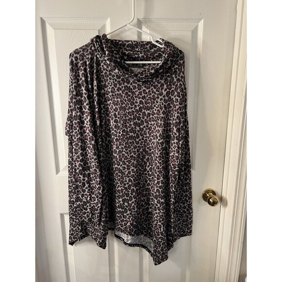 Soft and Cozy Leopard Long Sleeve Shirt Size 3X NWOT - Picture 1 of 7